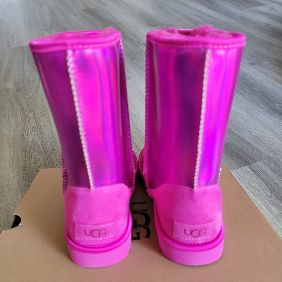 UGG Classic Short Iridescent Boot - Picture 4 of 9